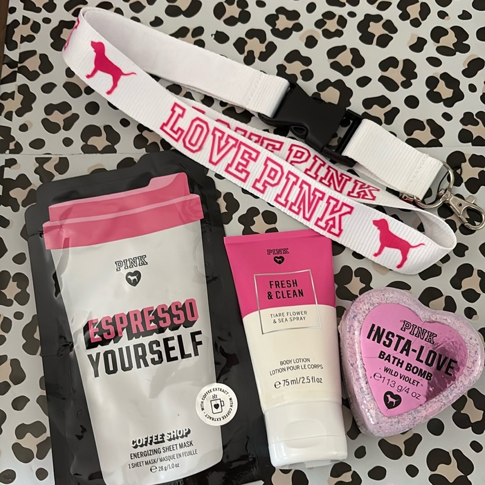 VS PINK BUNDLE 4PC